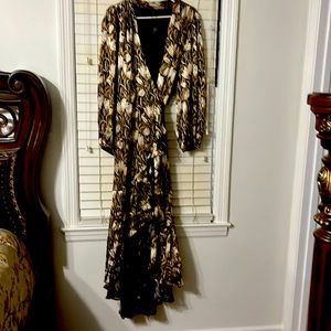 Banana Republic Wrap Dress Size XL. New With Tag